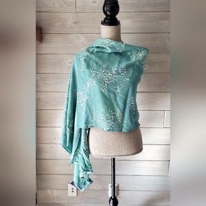 NWT Elegant Teal Floral Scarf